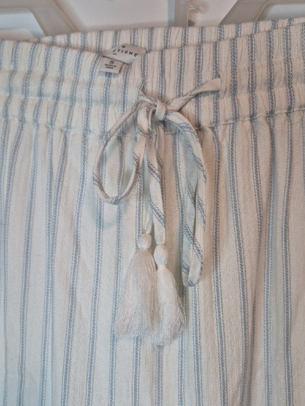 new directions White and Light Blue Striped Tiered Maxi Skirt Size S - Picture 4 of 10
